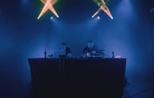 Flyer for Mantis Radio 122, featuring a photo of Somatic Responses playing live
